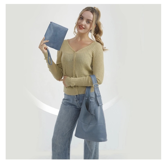 Sold - Picture 2 of 6